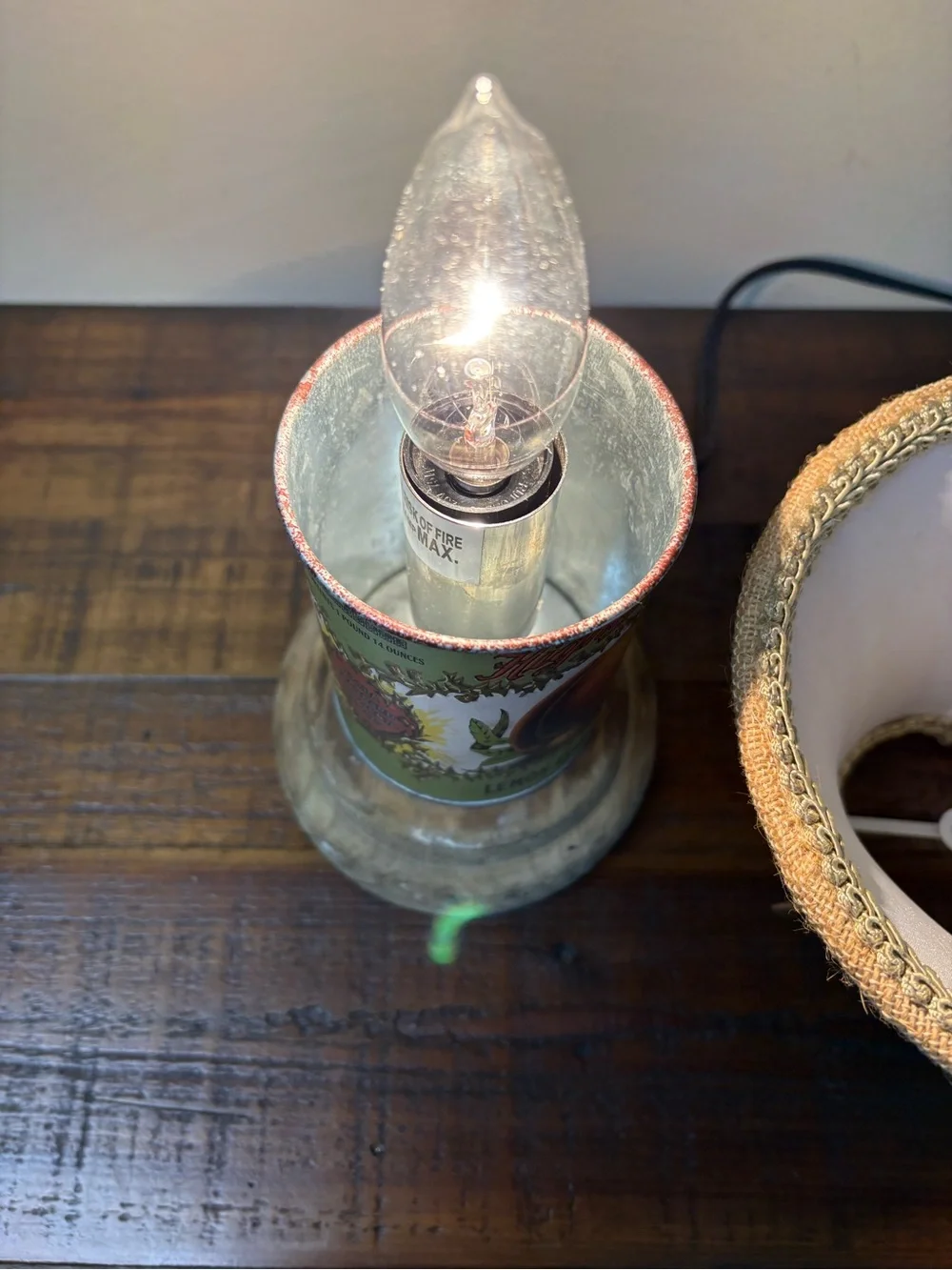 Vintage Style Miniature Table Lamp Of Canister Base Labeled “ Lemon Cling Peach” - Picture 10 of 13